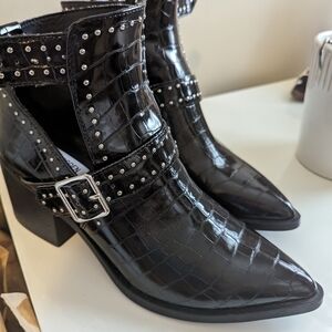 Steve Madden booties